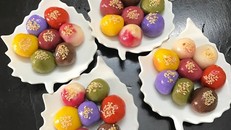 Bột bánh trôi ngũ sắc được rao bán trên mạng xã hội. 