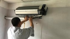 Chỉ việc “buôn nước bọt”, thợ sửa điều hòa có thể kiếm 50-100 triệu/tháng từ các đại lý buôn bán điều hòa .