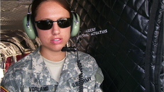 Một nữ binh sĩ Mỹ từng là nạn nhân của quấy rối tình dục trong quân đội. Ảnh: Reuters