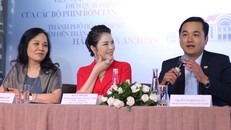 Tư trái qua: Bà Ngô Phương Lan - Cục trưởng Cục Điện ảnh Việt Nam, Lý Nhã Kỳ và ông Bùi Tá Hoàng Vũ - Giám đốc Sở Du lịch TP HCM tại họp báo chiều 9/5. 