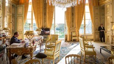 Cung điện 365 phòng phục vụ tổng thống Pháp