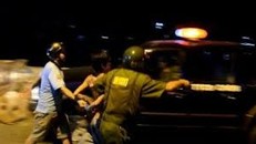 Cảnh sát TP HCM nổ súng trấn áp nhóm đập phá trụ sở