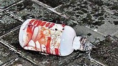 Người đàn ông bị bạn tình tạt axit hỏng 2 mặt