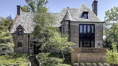 Bên ngoài căn biệt thự mà gia đình Obama mua ở Washington. Ảnh: Washington Fine Properties