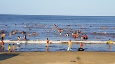 Bãi biển khu 2 Đồ Sơn, nơi 2 du khách đến từ Thanh Hóa gặp nạn.