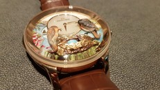 Trên thế giới chỉ có 8 chiếc đồng hồ Tổ Chim tương tự, được đánh số từ 1/8 đến 8/8. 