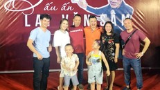 Nhà báo Tạ Bích Loan, Xuân Bắc - Tự Long, Mỹ Tâm cùng Lại Bắc Hải Đăng trong tiệc chia tay Lại Văn Sâm. Ảnh: FB.