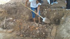 Huyệt mộ bà Tài nhân được tìm thấy. 