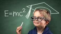 Người thông minh sẽ sống lâu hơn. Ảnh: IRA.