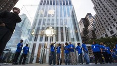 Riêng Apple nắm giữ khoảng 246,1 tỷ USD tiền mặt.