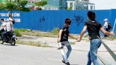 Bị đòi nợ, thanh niên mang mã tấu chém người tình