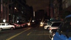 Đường phố chìm trong bóng tối sau vụ mất điện tại Đài Loan. Ảnh: Twitter.