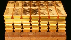 Giá vàng ngày 12/8: Vàng thế giới tiếp đà lên đỉnh