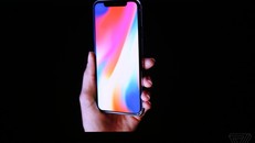 Cận cảnh iPhone X - 'vũ khí X' của Apple trong tương lai
