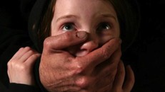 Dâm ô bé gái 1 tuổi, "yêu râu xanh" 81 tuổi bị khởi tố