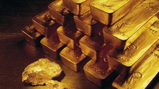 Giá vàng 4/10: Tạm hồi phục sau khi liên tục rớt giá