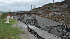 Nghệ An: Sụt lún đoạn đường hơn 60 tỷ đồng mới đưa vào sử dụng