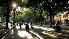 Thời tiết ngày 19/10: Bắc Bộ hửng nắng, Nam Bộ hứng chịu mưa dông