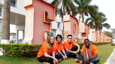 Thu học phí bằng Bitcoin: Người trong cuộc và chuyên gia nói gì?