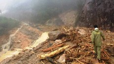 Hiện trường xảy ra vụ sạt lở. Ảnh: Dân trí