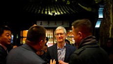 Tim Cook-CEO Apple. Ảnh: Reuters