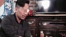 Người cha bạo hành con mình. Ảnh:Vietnamnet