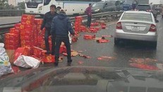 Hai tài xế "hôi của". Ảnh: CAND