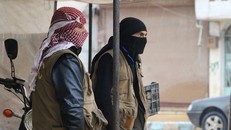 Chính phủ Mỹ đã 'bỏ rơi' lực lượng người Kurd như thế nào?