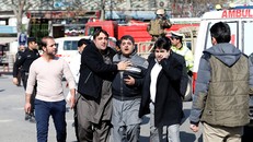 Afghanistan: Nổ bom xe tại khu ngoại giao khiến gần 100 người thiệt mạng