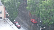 Thời tiết ngày 13/3: Mưa dông đi kèm tố lốc phủ kín cả nước