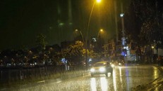 Thời tiết ngày 19/4: Nam Bộ nắng nóng, chiều tối có mưa dông 'giải nhiệt'