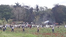 Tin mới nhất vụ máy bay rơi ở Cuba: 3 người sống sót