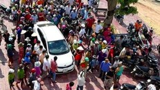 Hình ảnh cắt ra từ clip vụ việc. Ảnh: Dân trí