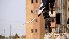 Phiến quân người Kurd SDF trao đổi tù binh IS có quốc tịch châu Âu 