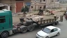 Chiến sự Syria: Quân chính phủ điều động khí tài hạng nặng đến Daraa