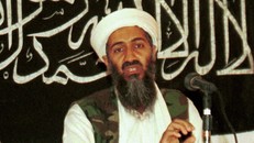 Mẹ của trùm khủng bố Bin Laden tuyên bố con trai bị 'tẩy não' tại trường đại học