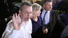 Mục sư Brunson lên máy bay về Mỹ sau khi được Thổ Nhĩ Kỳ thả tự do