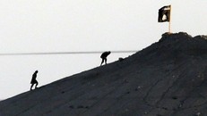 Chiến sự Syria: IS tấn công trại tị nạn, bắt cóc hàng trăm con tin