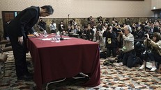 Phóng viên Nhật bị bắt cóc tại Syria cúi đầu nhận lỗi trước công chúng