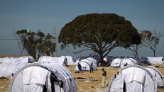 Xuất hiện tình trạng lạm dụng trẻ em tại các trại tị nạn của Anh tại Lybia