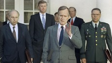 Chiến tranh Vùng Vịnh và Trật tự thế giới mới: Liệu cố Tổng thống Bush đã vượt qua 'thử thách lớn nhất'?