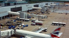Cảnh sát Anh bắt giữ hai nghi phạm liên quan đến sự cố tại sân bay Gatwick
