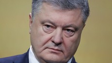 Tổng thống Poroshenko: 'Ukraine sẽ tiếp tục đưa tàu vào eo biển Kerch'