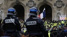 Tổng thống Pháp chỉ trích làn sóng biểu tình: 'Công lý sẽ chiến thắng'