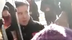 Hình ảnh camera ghi lại nghi phạm vụ tấn công. Ảnh: SCMP