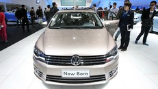 Trung Quốc: Doanh số xe hơi giảm lần đầu tiên sau 20 năm