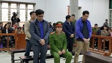 Các bị cáo tại phiên tòa. Ảnh: Thanh Niên