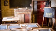 Thầy giáo Ấn Độ hiếp dâm bé gái 8 tuổi ngay trong trường học