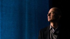 Nhà sáng lập Amazon tố cáo bị 'tống tiền' bằng ảnh nhạy cảm