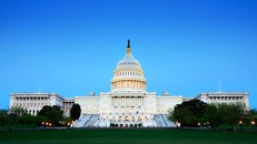 Ông Trump nhận lời khen từ các đối thủ và đồng minh trong nước